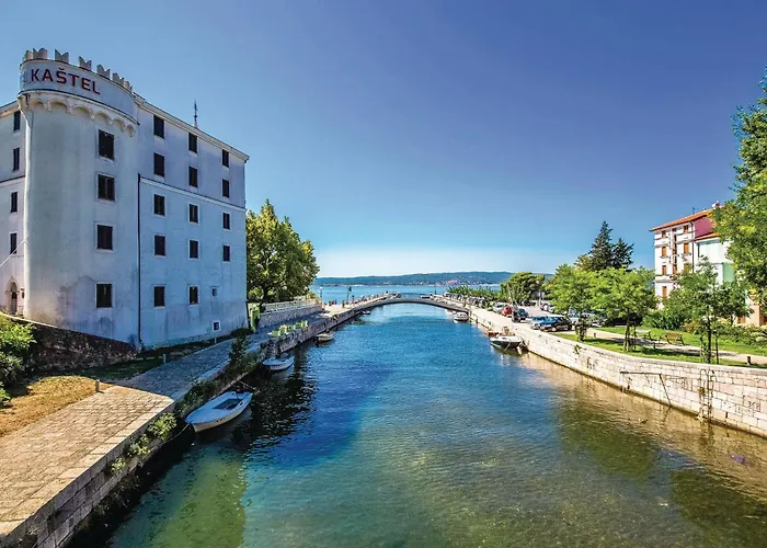 3 Bedroom Nice Home In Crikvenica